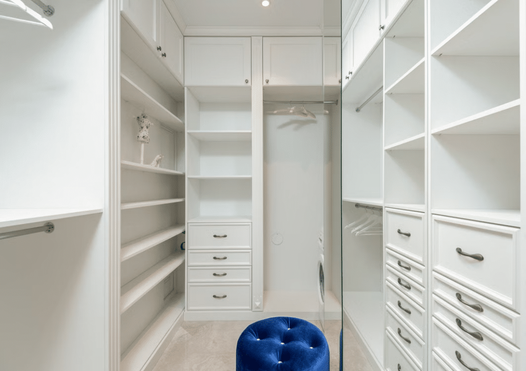 walk-in robe walk-in robe